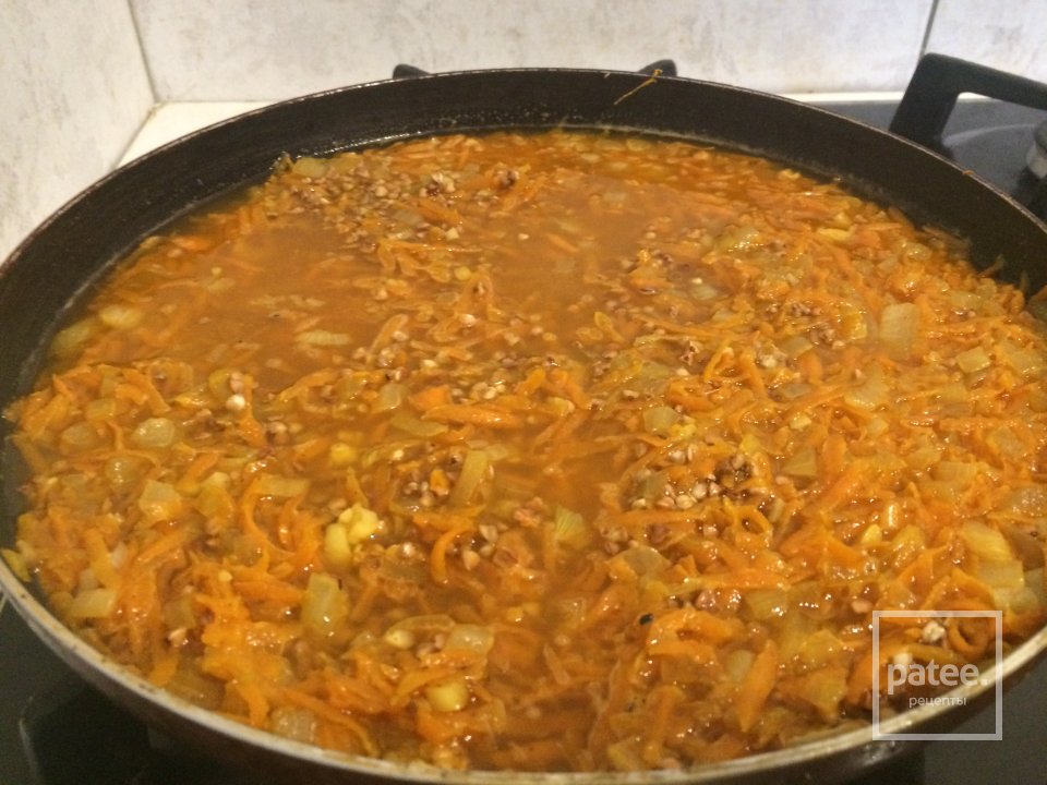 Гречка с луком и морковью - Шаг 3