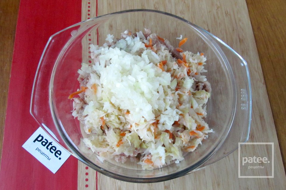 Пельмени с квашеной капустой и фаршем - Шаг 9