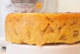 Пышная шарлотка с яблоками в мультиварке.