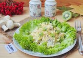 Салат с шампиньонами и ананасами