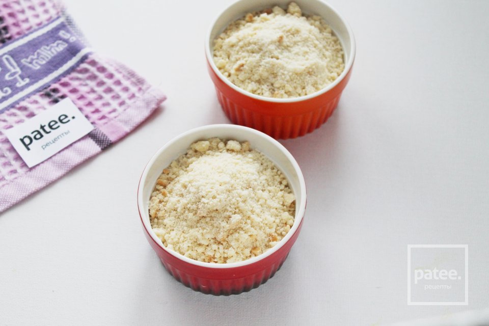 Крамбл с замороженными ягодами - Шаг 13