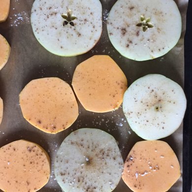 Яблоко слоёное. Запечённые яблоко и тыква, творожный слой, аромат ванили и корицы. - Шаг 2