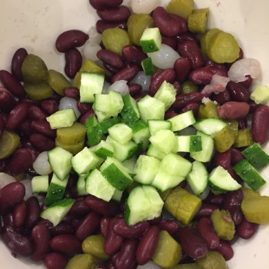 Салат из свиной вырезки и красной фасоли в хрустящей корзинке - Шаг 2