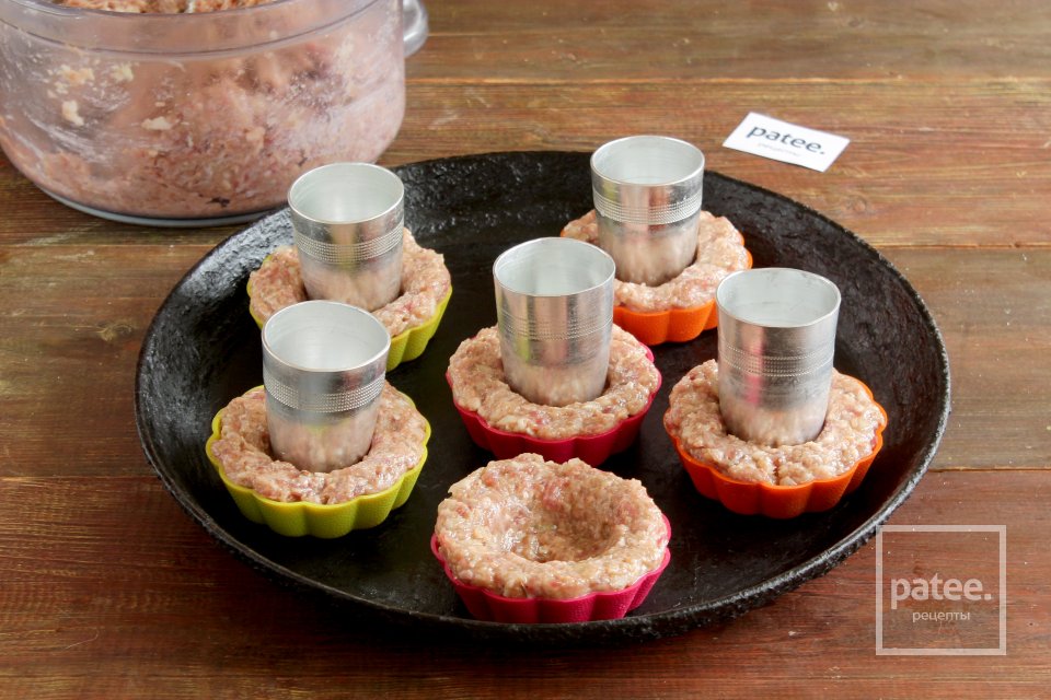 Новогодняя закуска: мясные корзинки - Шаг 9