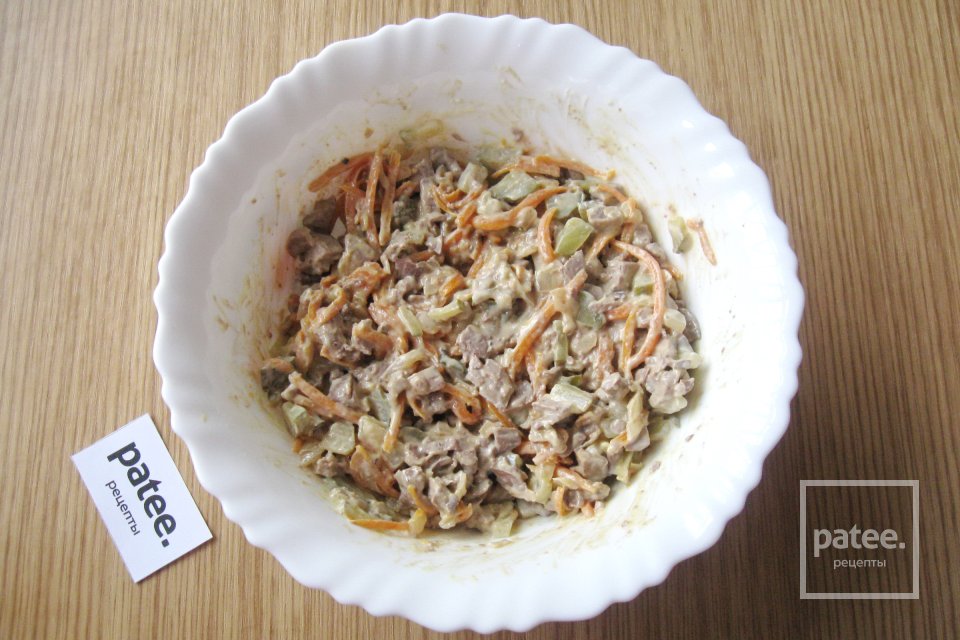 Новогодний салат с куриной печенью "Шарик на елку" - Шаг 12