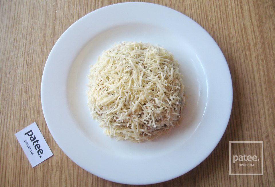 Новогодний салат с куриной печенью "Шарик на елку" - Шаг 14