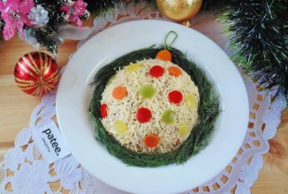 Новогодний салат с куриной печенью "Шарик на елку"