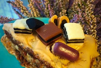 Медовый торт с воздушным кремом