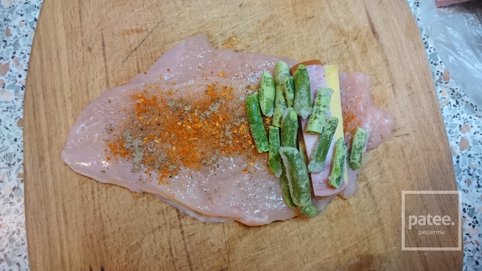 Куриные рулетики со стручковой фасолью и ветчиной - Шаг 2