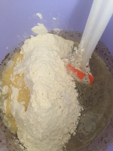 Маковые оладьи на кефире - Шаг 2