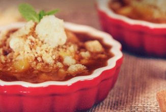 Персиковый крамбл