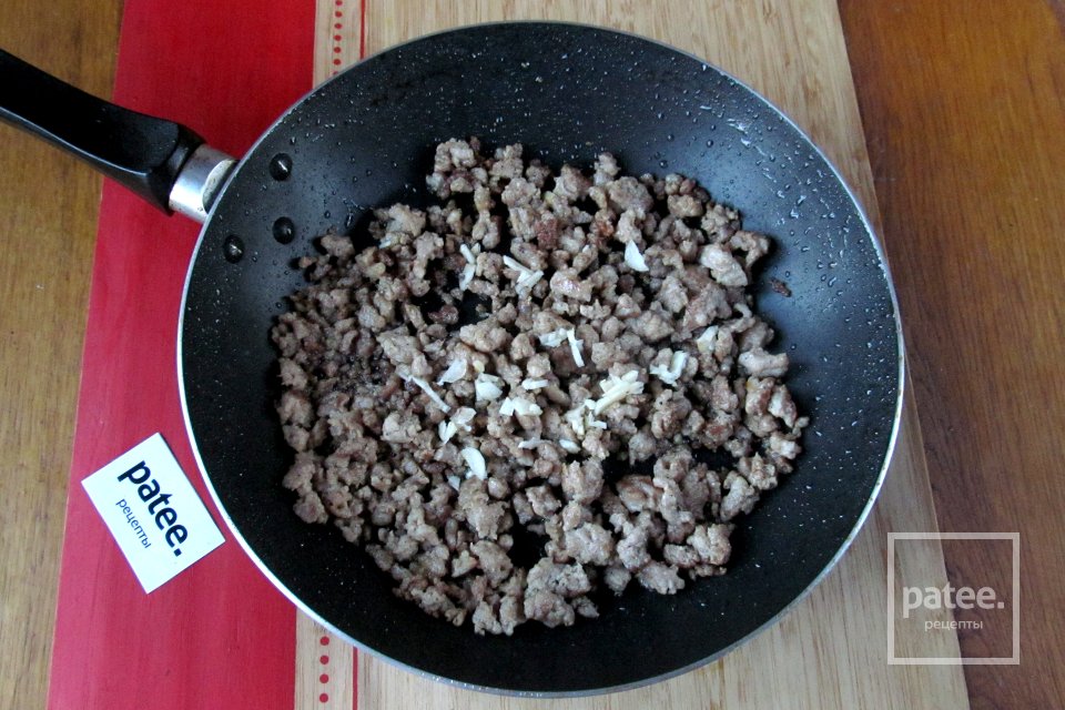 Лапша удон с фаршем, грибами и овощами - Шаг 13