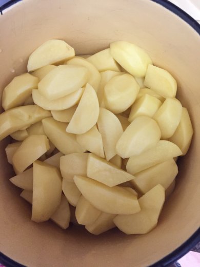 Пюре с подливой - Шаг 1