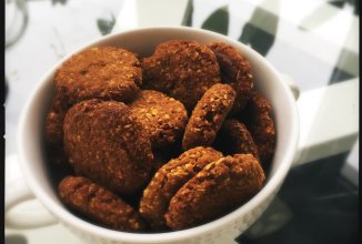 Овсяно-амарантовое печенье на морковно-яблочном жмыхе)