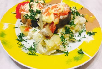 Горбуша с овощами в духовке