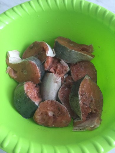 Горбуша с овощами в духовке - Шаг 2