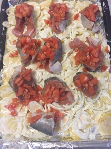 Горбуша с овощами в духовке - Шаг 10