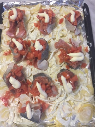 Горбуша с овощами в духовке - Шаг 11