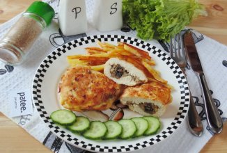 Куриные отбивные с грибами в кляре
