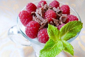 Творожный десерт с малиной-легкое удовольствие!