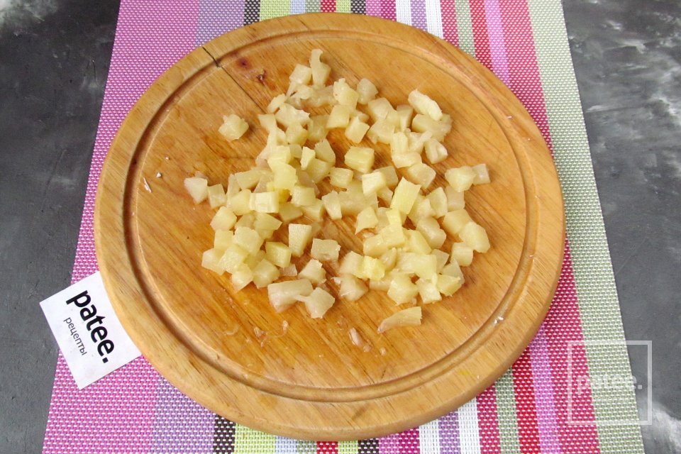 Салат крабовый с ананасом - Шаг 5