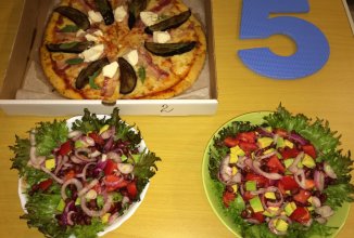 Салат с фасолью и авокадо