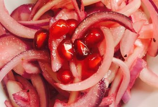 "Чиполлино" маринованный в гранате лучок