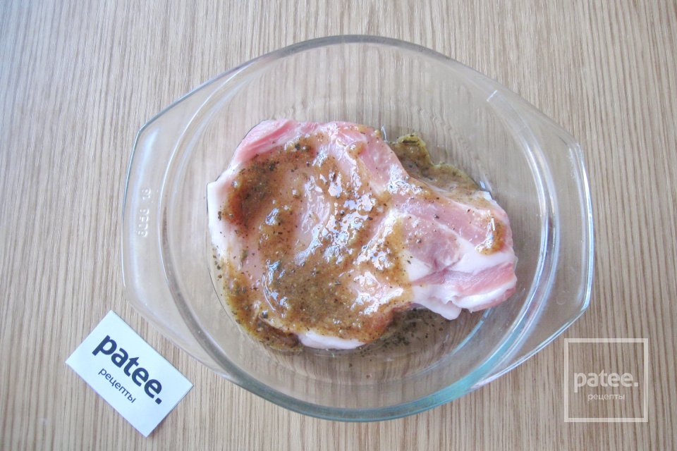 Антрекот из свинины в имбирно-медовом маринаде - Шаг 9