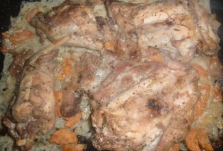 Кролик в сметанном соусе