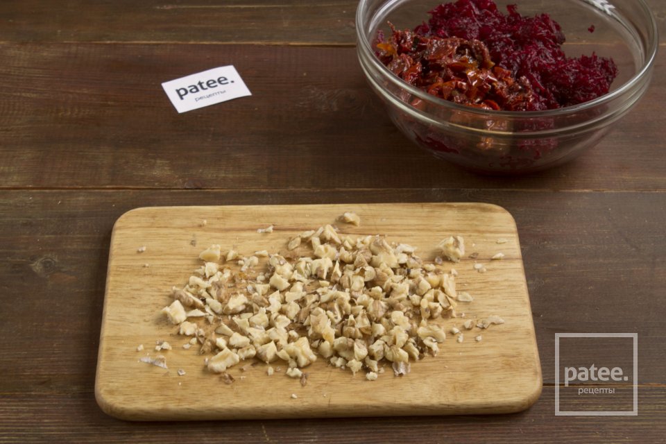 Свекольный салат с майонезом - Шаг 5