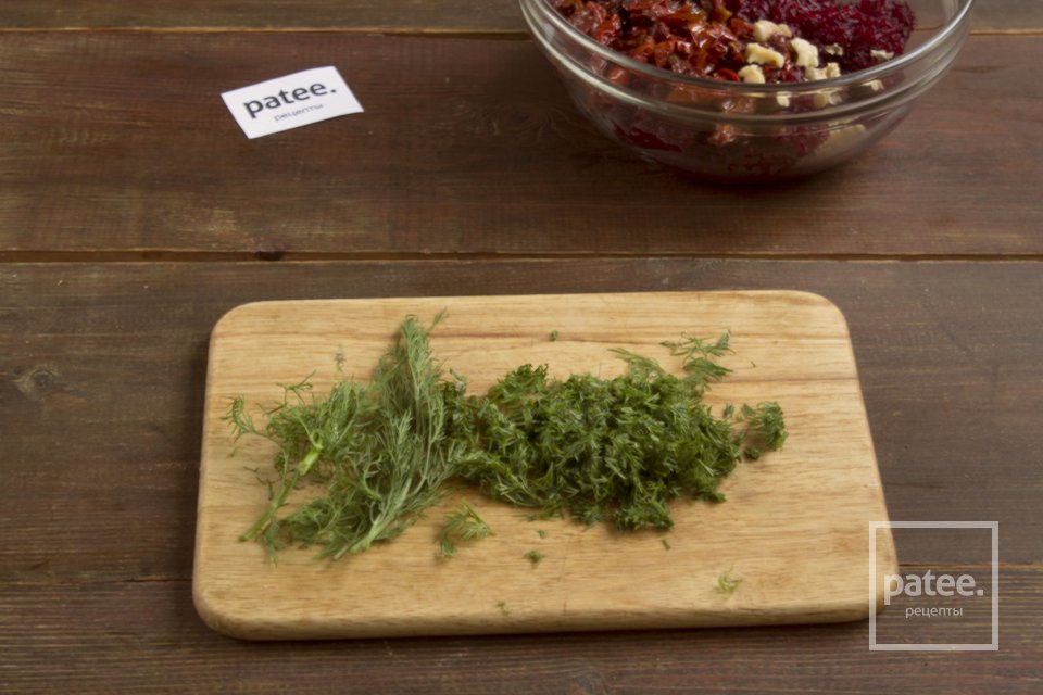 Свекольный салат с майонезом - Шаг 6