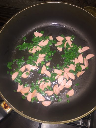 Омлет с сосисками - Шаг 1