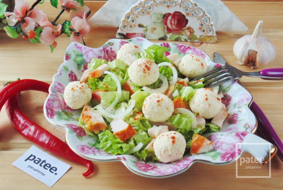 Салат с копченой курицей и сырными шариками - Шаг 17