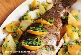 Запеченный карп с грибами