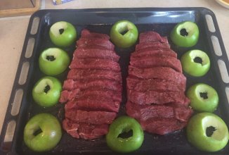 Мясо запечённое в духовке.