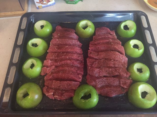 Мясо запечённое в духовке.