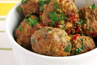 Фрикадельки в лимонном соусе