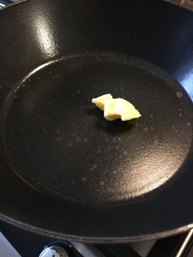 Говяжьи тефтели с "сюрпризом" под соусом из домашнего лечо. - Шаг 5