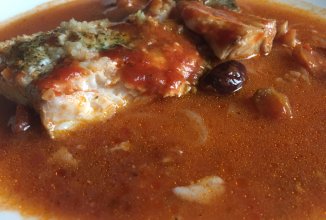 Рыба в пряном томатном соусе