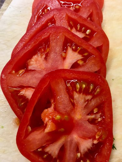 "Мамина" закуска из свежих томатов и сыра с чесноком. - Шаг 2