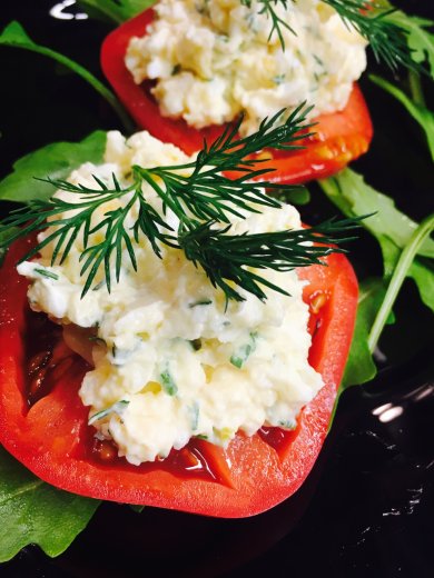 "Мамина" закуска из свежих томатов и сыра с чесноком. - Шаг 3