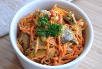 Салат из куриной печени с морковью по–корейски