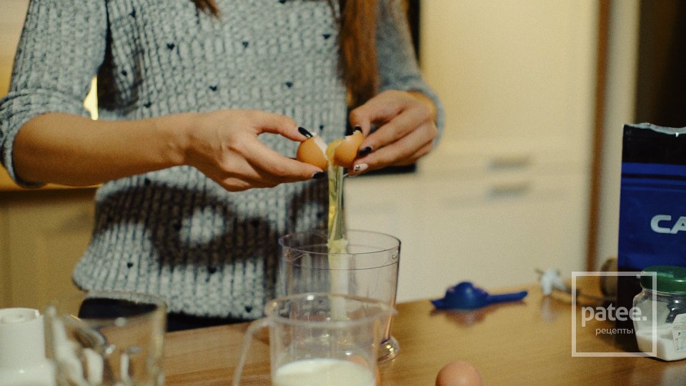 Протеиновые блины с яблоками - Шаг 1