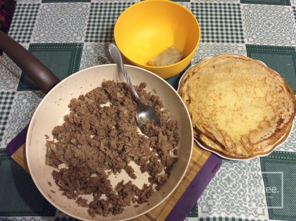 Блинчики фаршированные говяжьим сердцем - Шаг 4