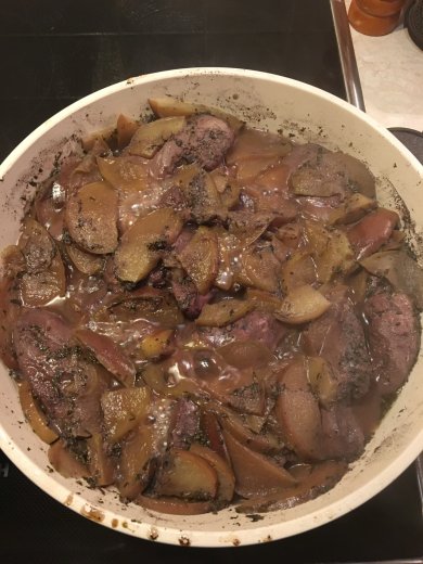 Утиная грудка в вине и с яблоками - Шаг 4