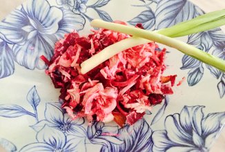 Салат деревенский со свеклой