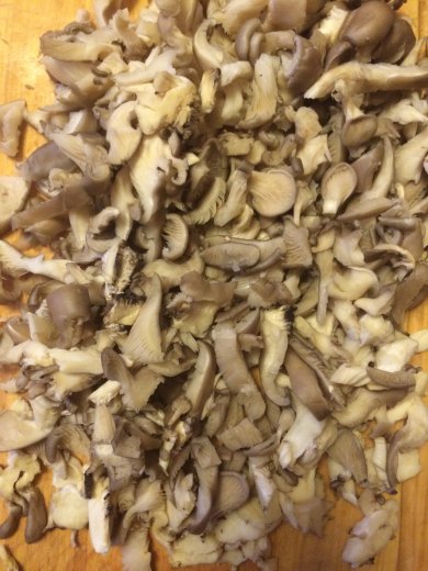 Почки говяжьи с грибами в сметанном соусе. - Шаг 4