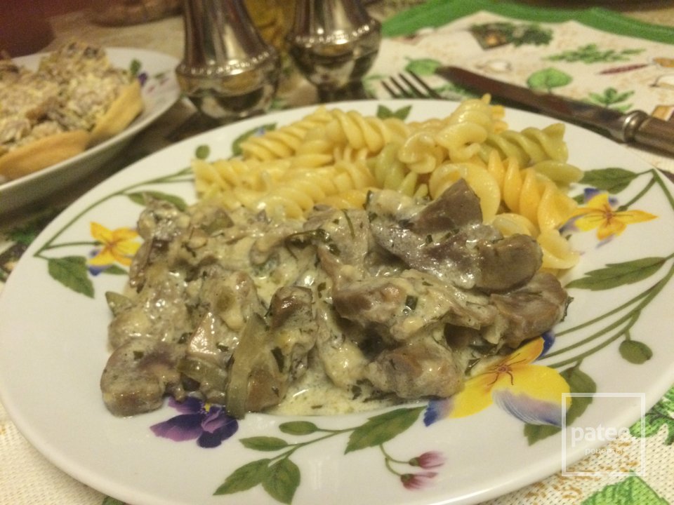 Почки говяжьи с грибами в сметанном соусе. - Шаг 9