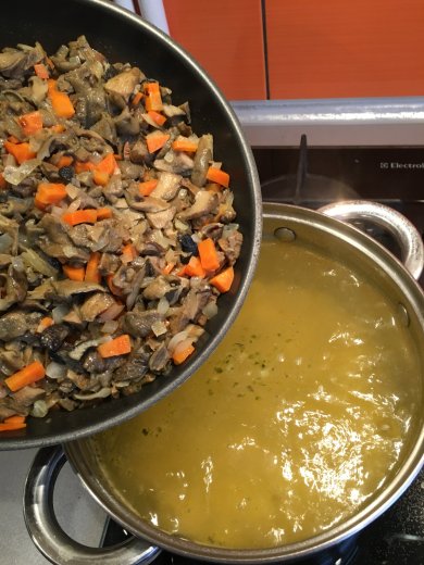 Нежный грибной суп - Шаг 5