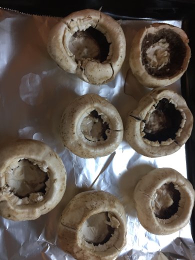 ПП Грибные шляпки , фаршированные курочкой . - Шаг 1